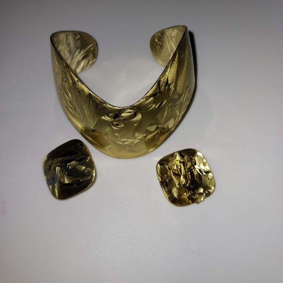 VINTAGE AND FABULOUS BRACELET AND EARRING SET - Picture 1 of 2